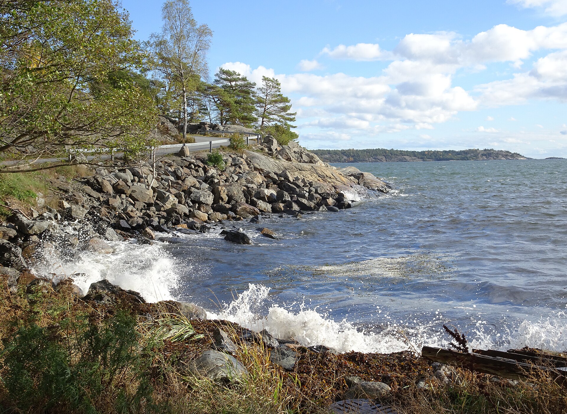 Gårdsfjärden / Nynäshamn-landskap — inte Fållnäs-pass